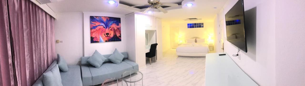 Le Cafe Royale Otel Pattaya Dış mekan fotoğraf